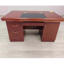 办公桌