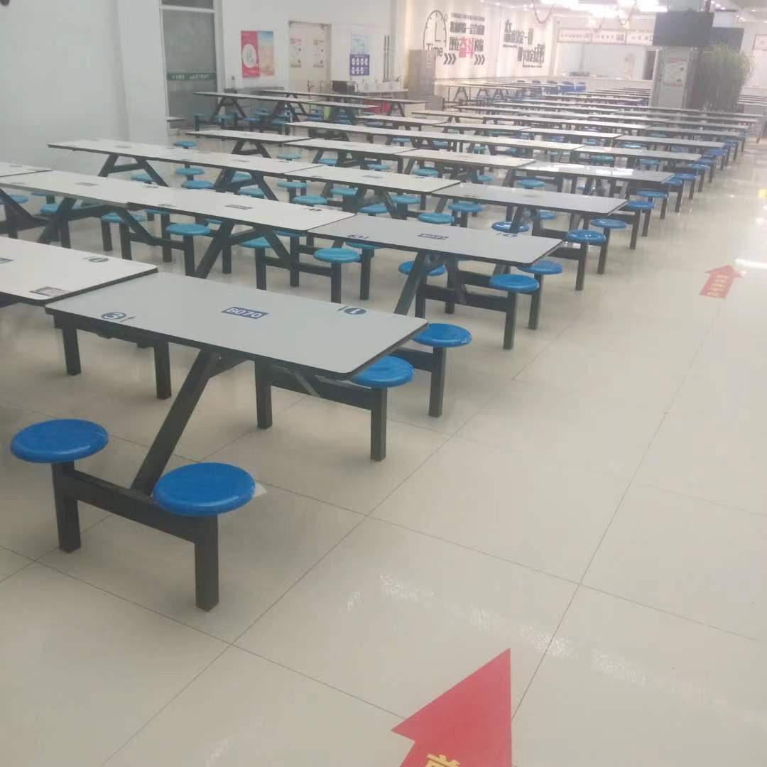 四人连体餐桌.jpg