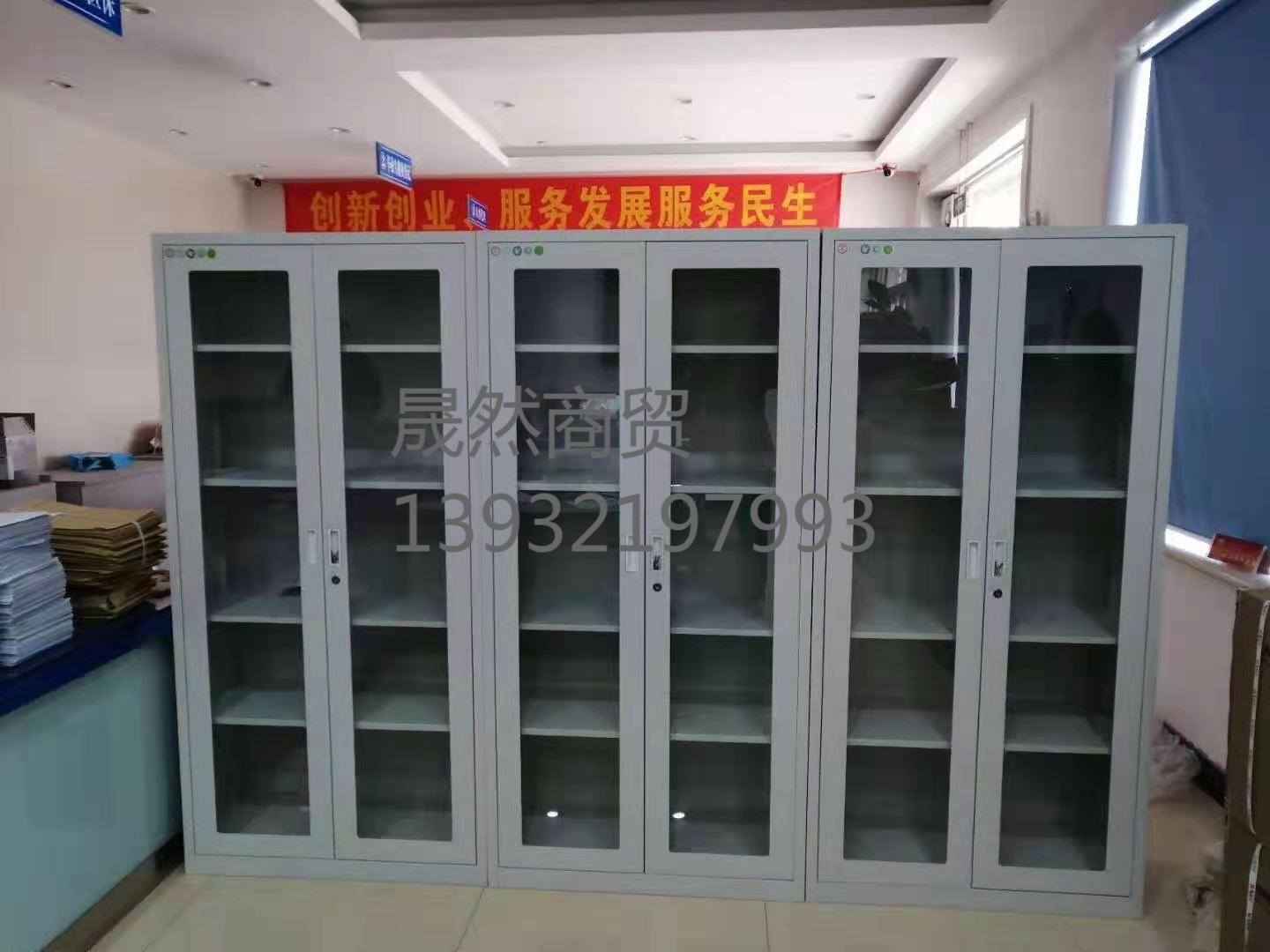 整体玻璃文件柜.jpg