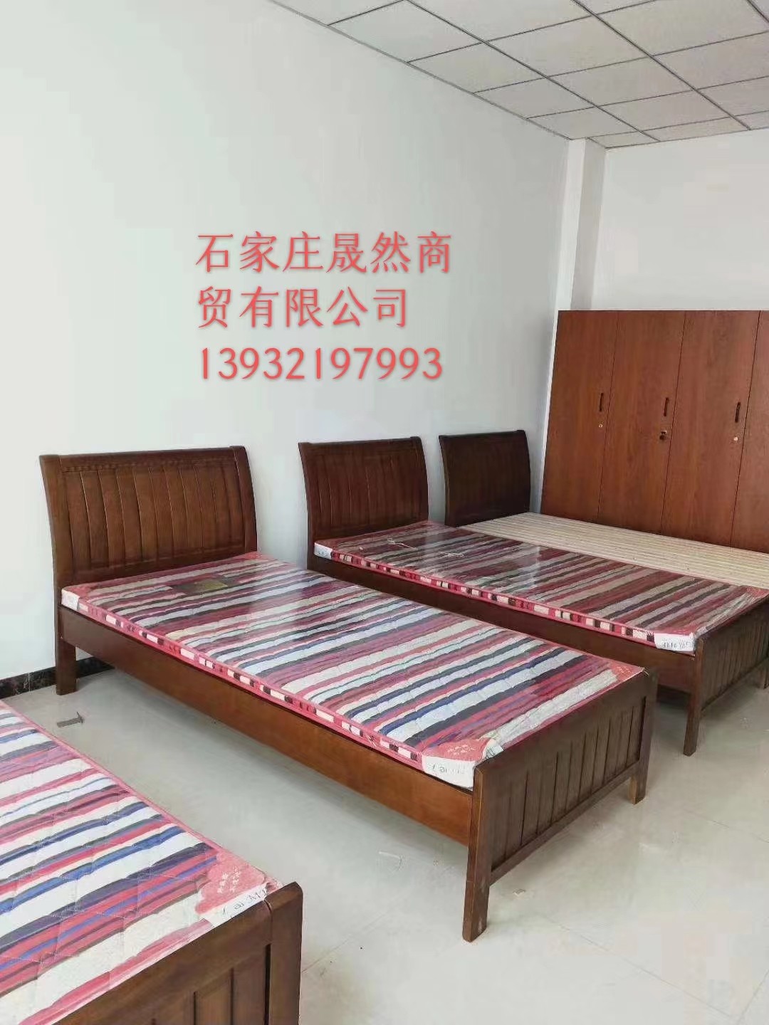 床 1750.jpg